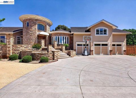 Photo of 920 Happy Valley Rd Rd, Pleasanton, CA 94566 (MLS # 41130472)