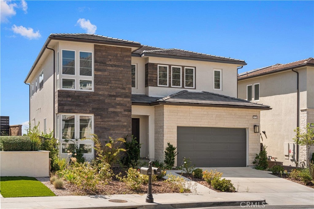 20756 W Bluebird Court