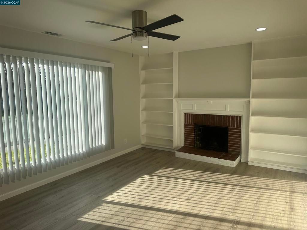 Photo of 15090 Edgemoor St St, San Leandro, CA 94579 (MLS # 41127240)