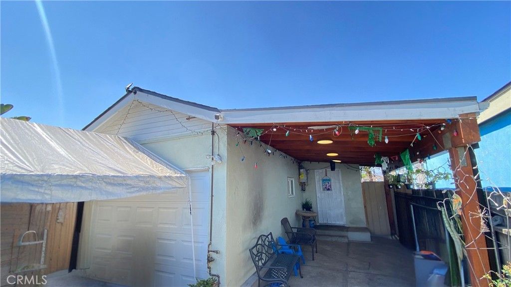 Photo of 13059 Pierce Street, Pacoima, CA 91331 (MLS # SR25216418)