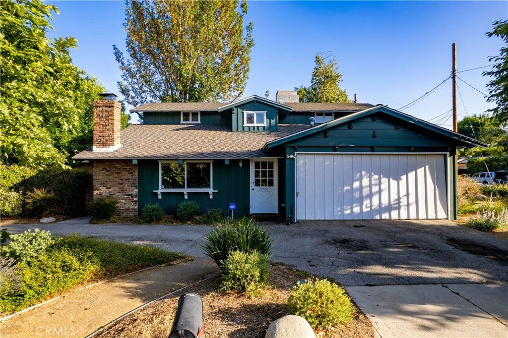 Photo of 22654 Dolorosa Street, Woodland Hills, CA 91367 (MLS # IG25136407)