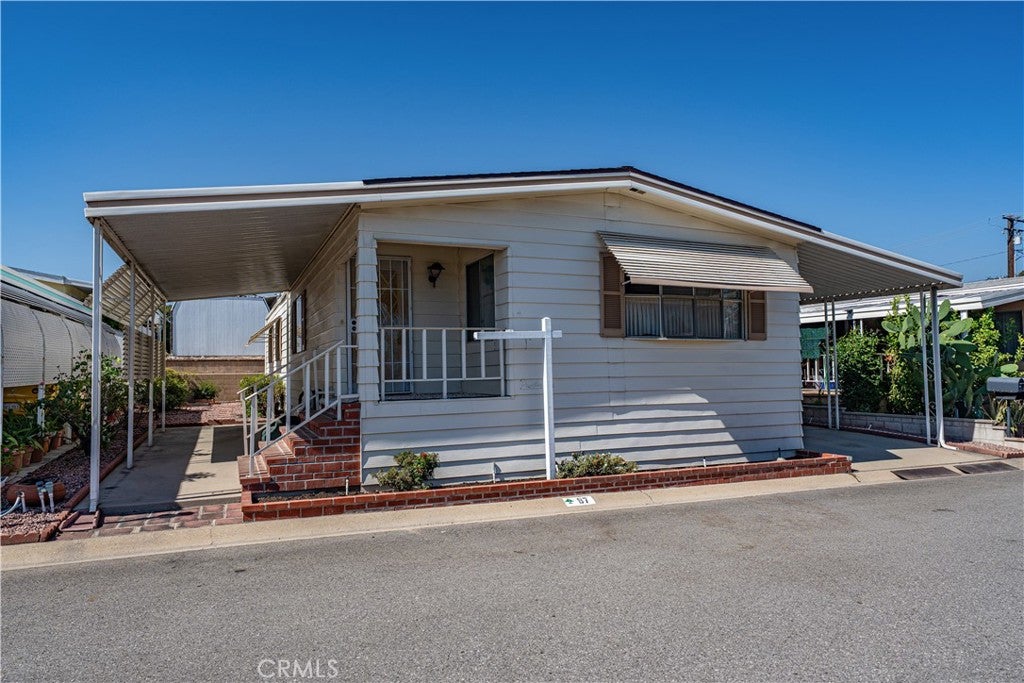 3800 N Bradford 87