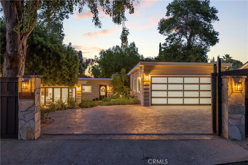 22125 Avenue Morelos