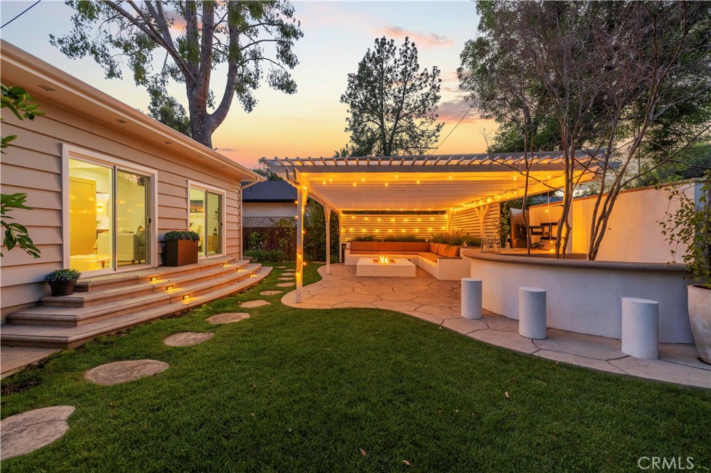 22125 Avenue Morelos