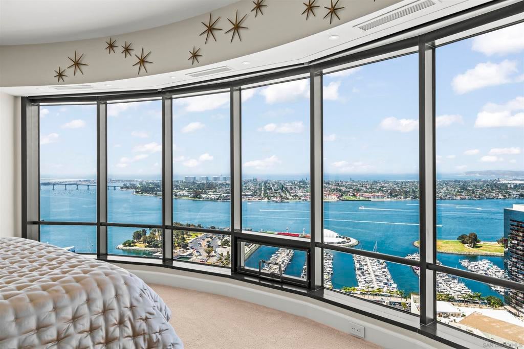 200 Harbor Drive 3702