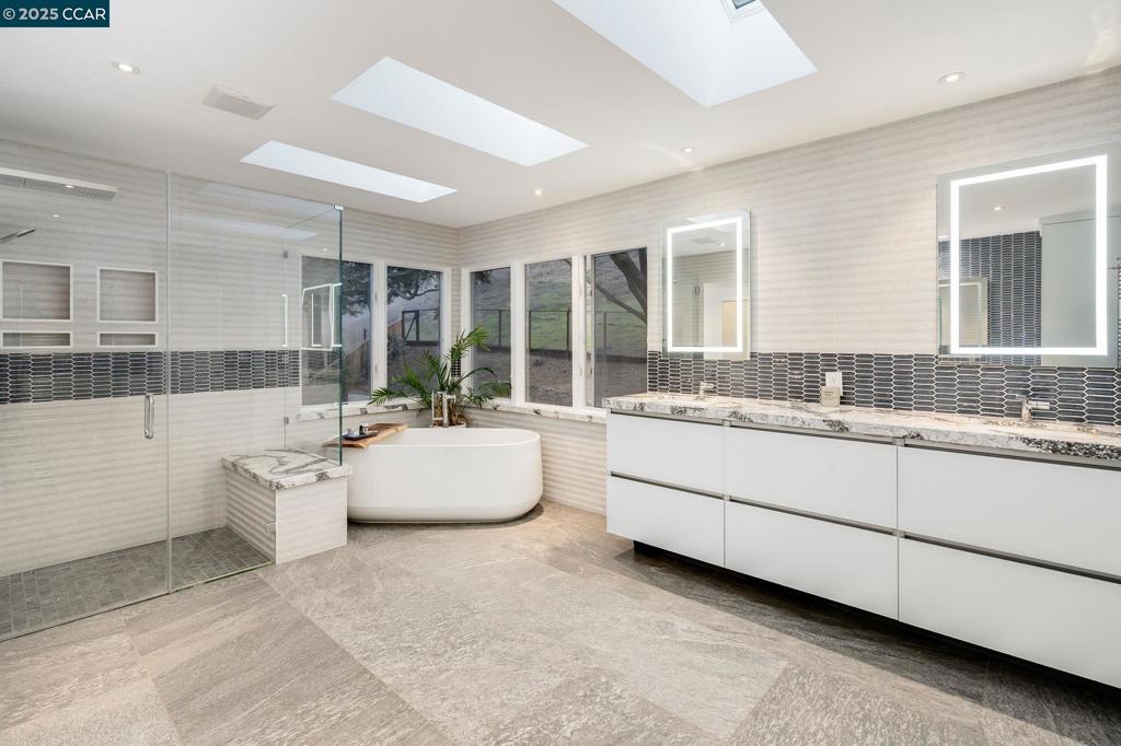 MAGEE RANCH - Residential