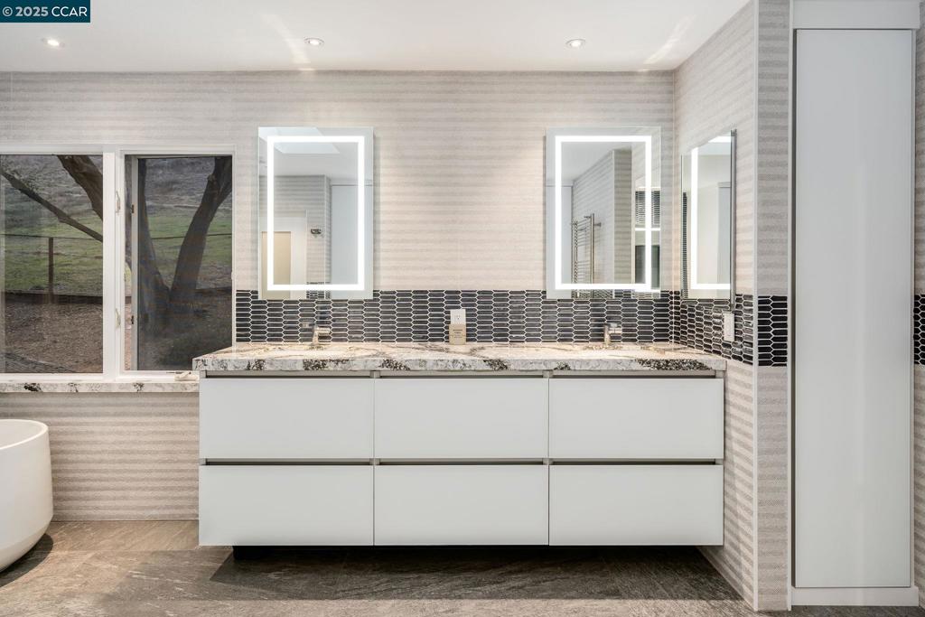 MAGEE RANCH - Residential