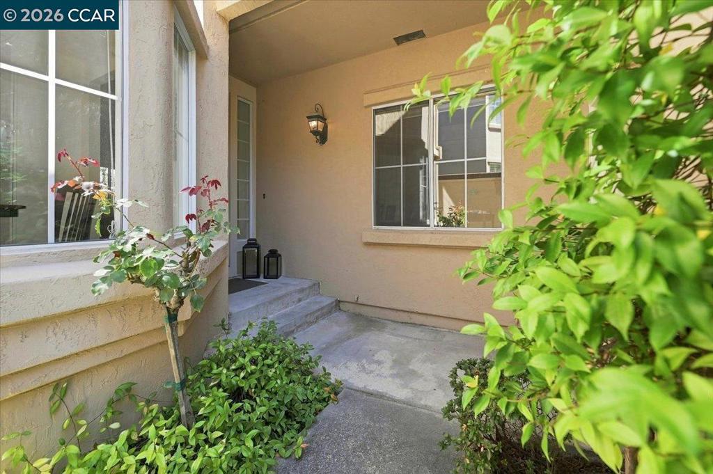 1324 Canyon Side Ave