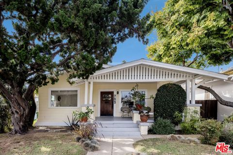Photo of 703 Boccaccio Avenue, Venice, CA 90291 (MLS # 26646337)