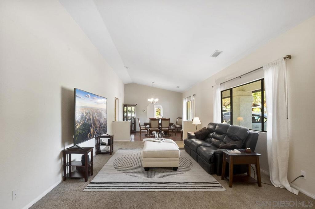2211 Honey Oak Ln