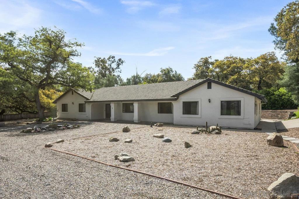 2211 Honey Oak Ln