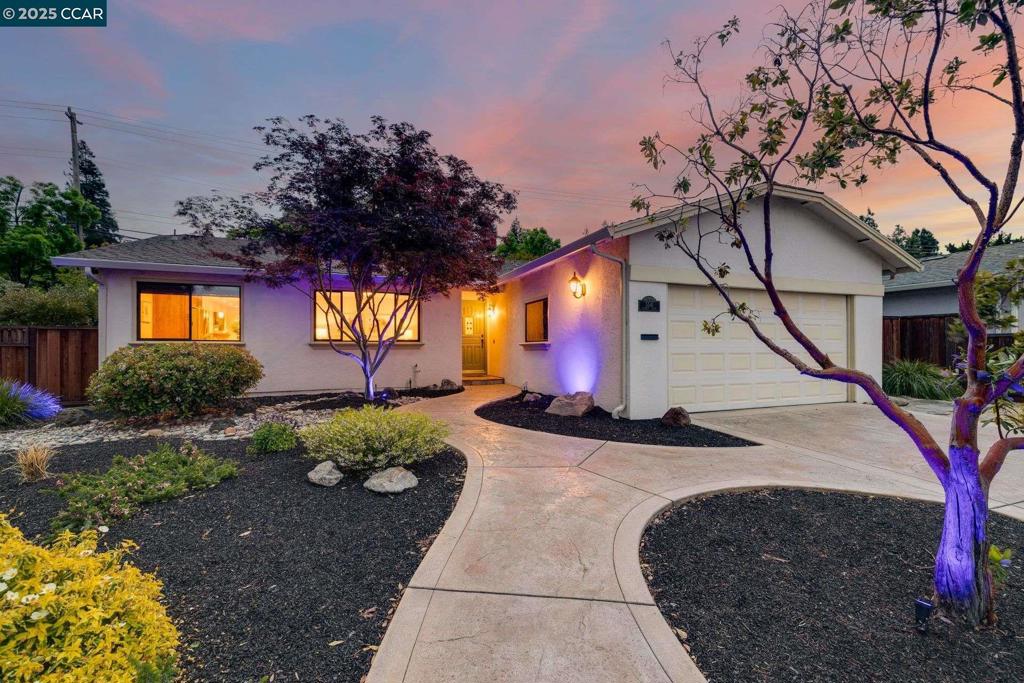 CLAY. VLY HIGHL. - Residential