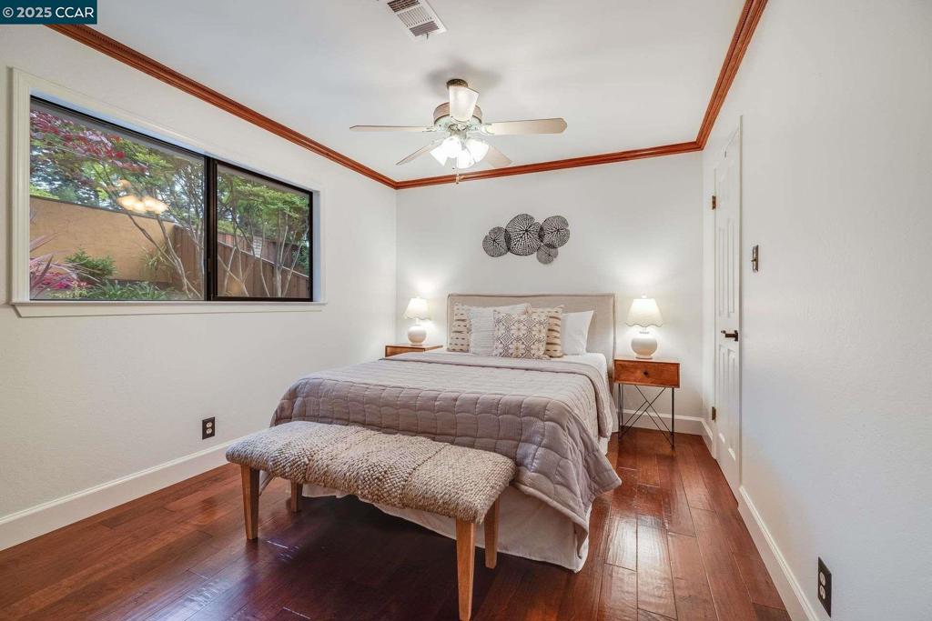 CLAY. VLY HIGHL. - Residential