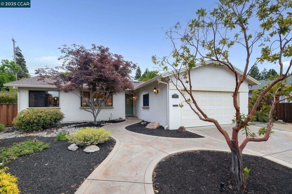 CLAY. VLY HIGHL. - Residential