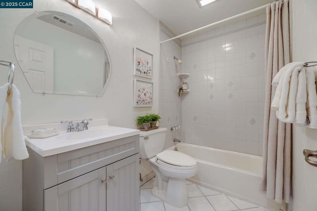 CLAY. VLY HIGHL. - Residential