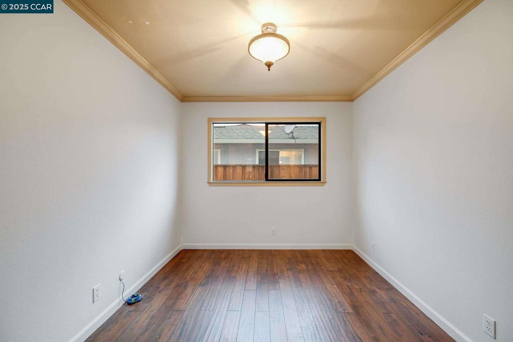 CLAY. VLY HIGHL. - Residential