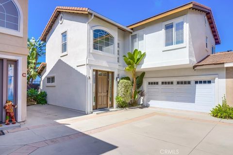 Photo of 1581 Orange Avenue, Costa Mesa, CA 92627 (MLS # OC26006862)