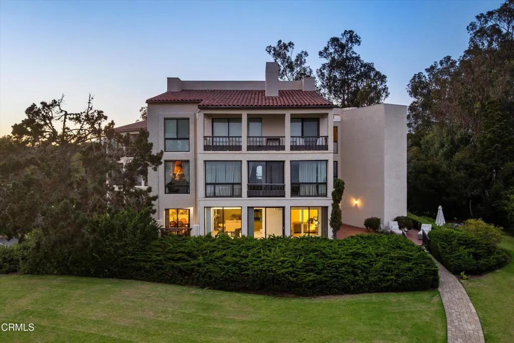 Montecito, California 93108, United States, 2 Bedrooms Bedrooms, ,2 BathroomsBathrooms,Residential,Active,195947