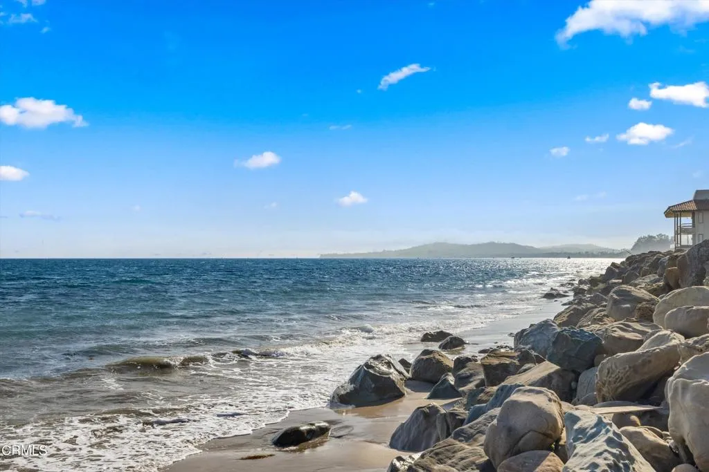 Montecito, California 93108, United States, 2 Bedrooms Bedrooms, ,2 BathroomsBathrooms,Residential,Active,195947