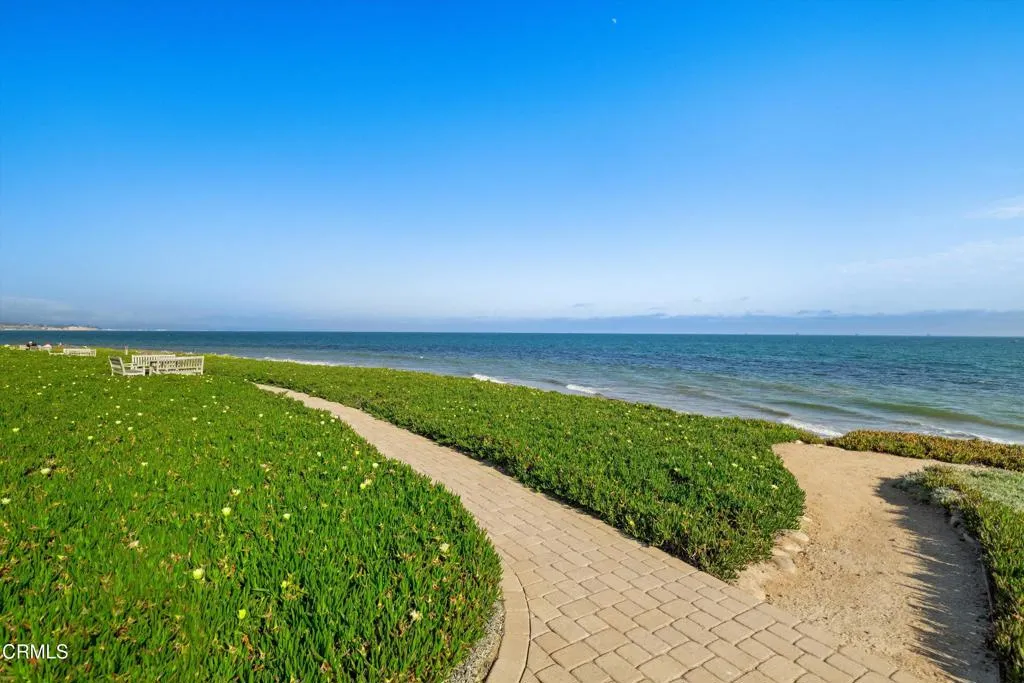 Montecito, California 93108, United States, 2 Bedrooms Bedrooms, ,2 BathroomsBathrooms,Residential,Active,195947