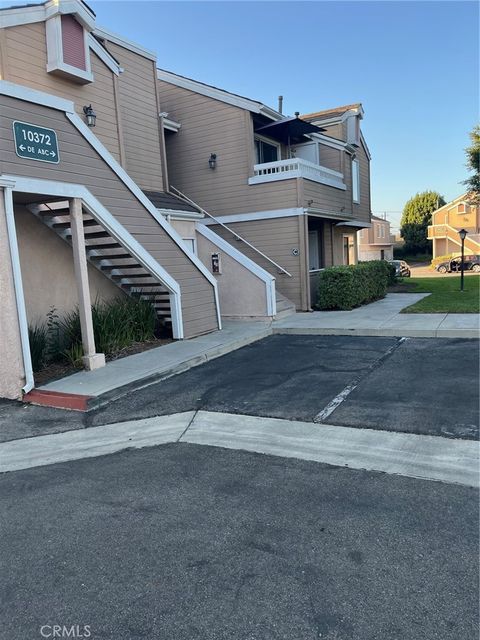 10372 W Briar Oaks Stanton CA 90680