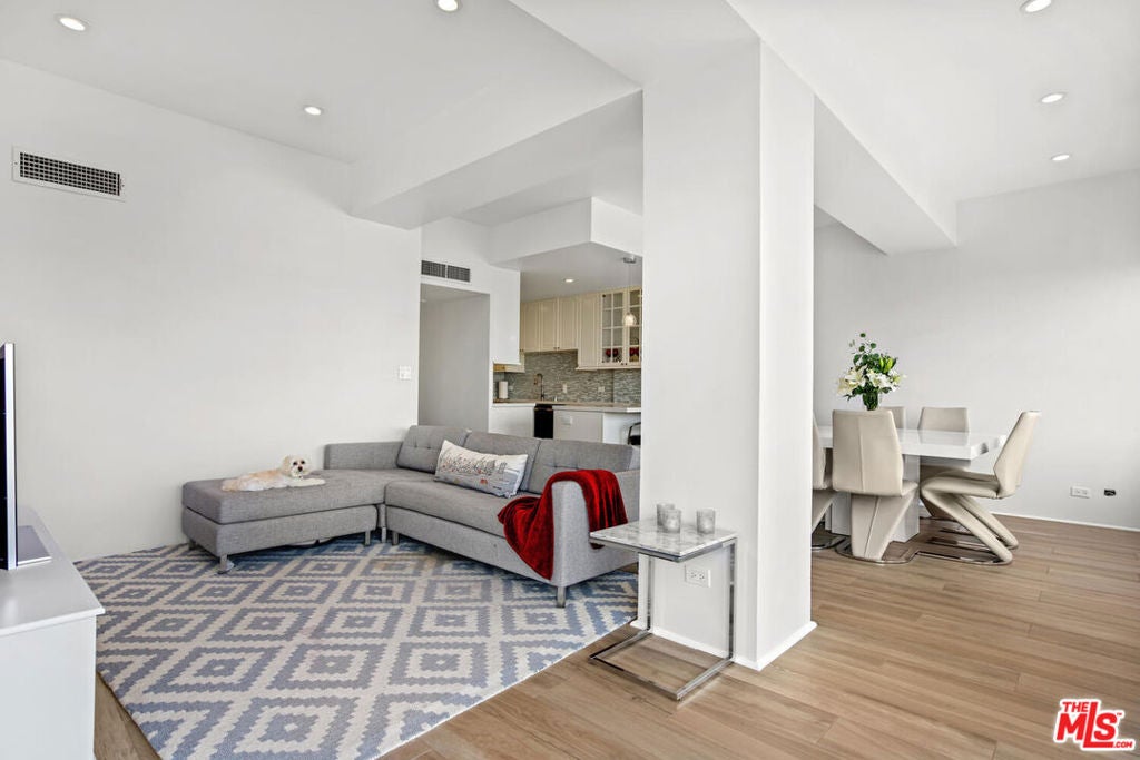 10501 Wilshire Boulevard 1709