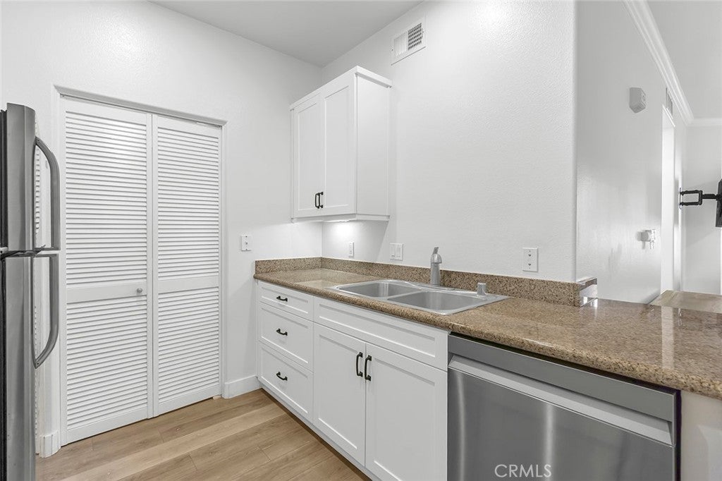 2120 Watermarke, Irvine CA 92612 - Photo 10