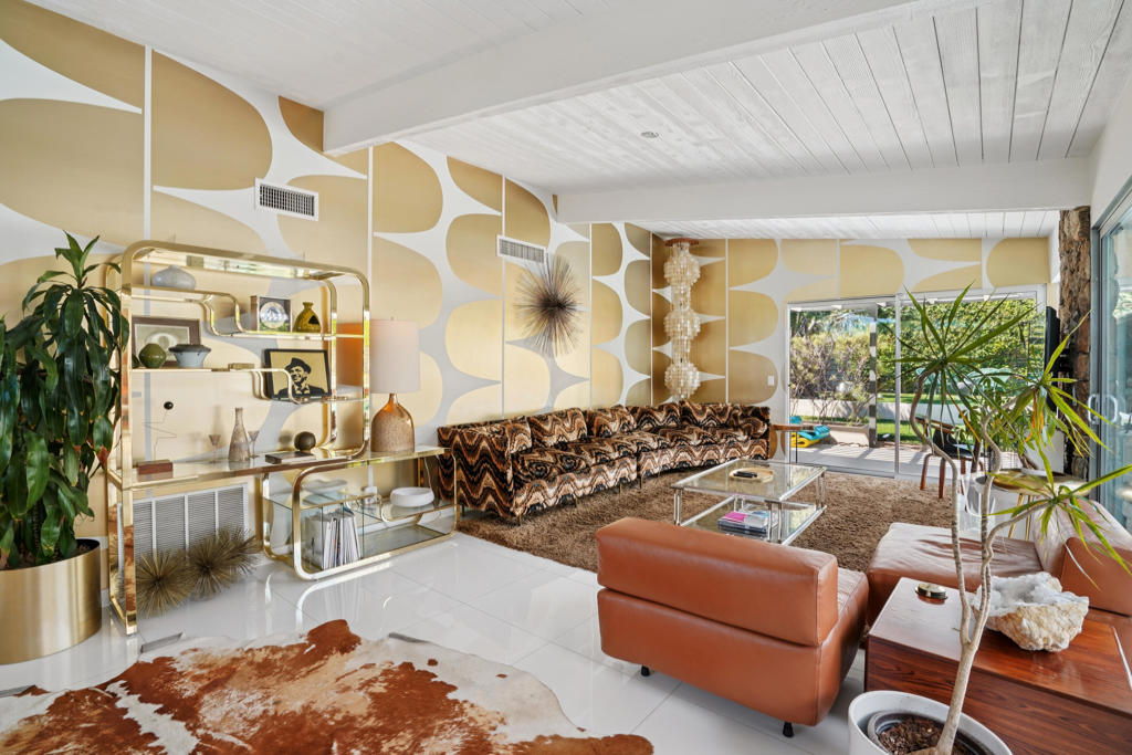 Properties 2 2101 N Berne Drive