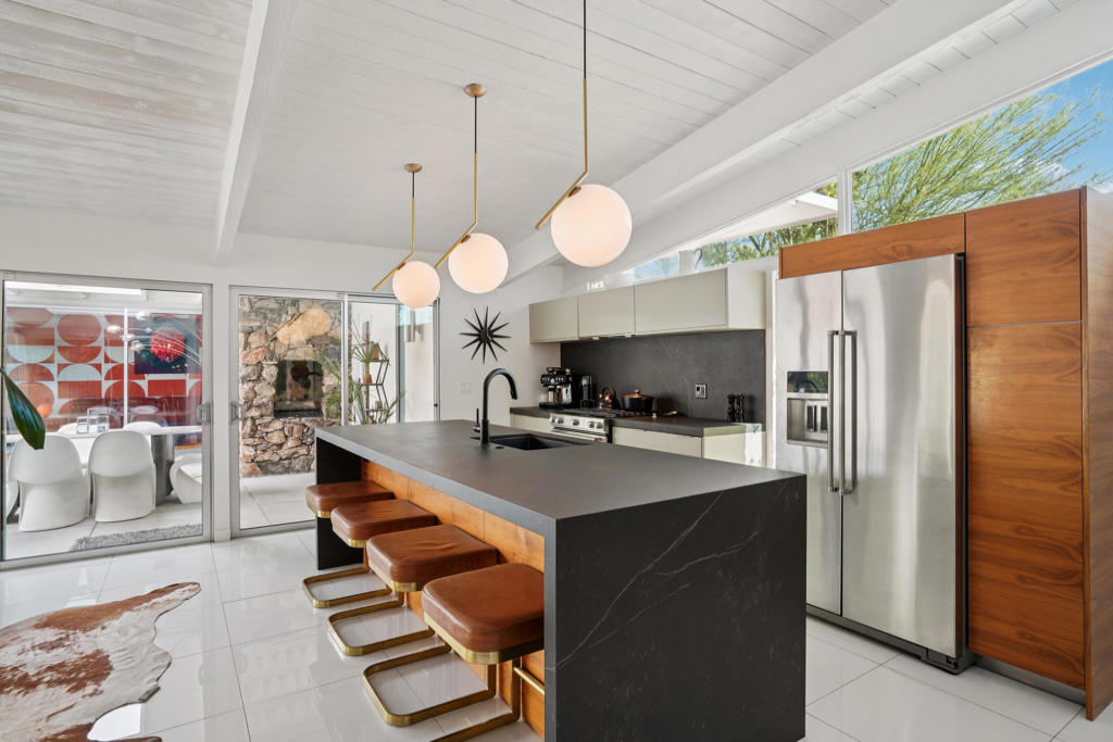 Properties 3 2101 N Berne Drive