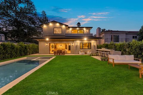 13024 Bloomfield Street Studio City CA 91604