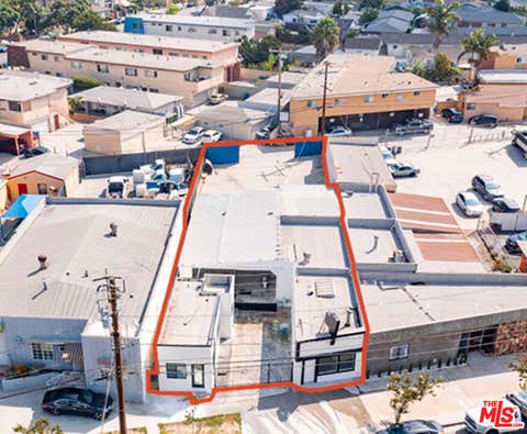 Photo of 718 Centinela Avenue, Inglewood, CA 90302 (MLS # 26874945)