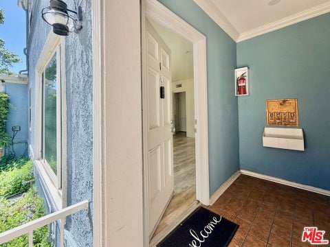 Photo of 124 N Pass Avenue #1, Burbank, CA 91505 (MLS # 26718925)