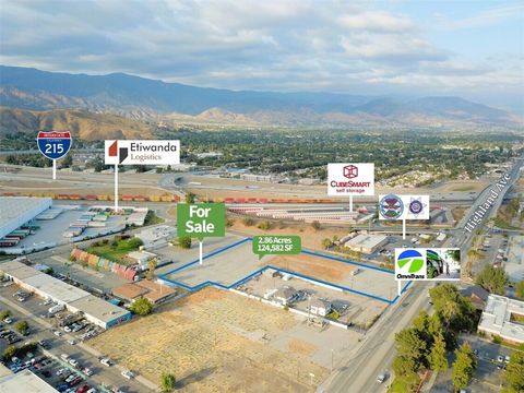 Photo of 1500 W Highland Ave CA AVE, San Bernardino, CA 92411 (MLS # CV26144738)