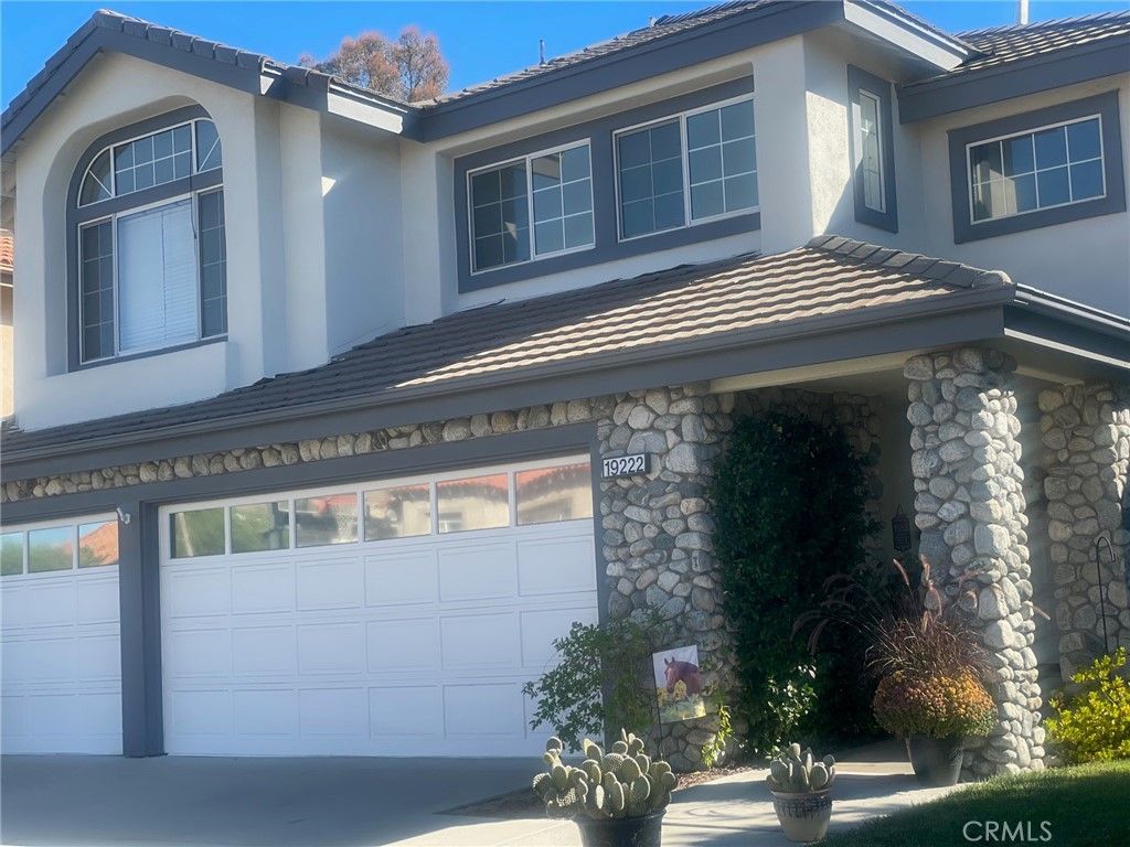 Photo of 19222 Red Bluff Dr, Lake Forest, CA 92679 (MLS # OC25244301)