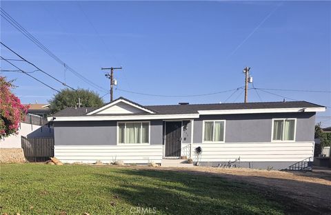 Photo of 896 Altura Way #A, Upland, CA 91786 (MLS # CV26058101)