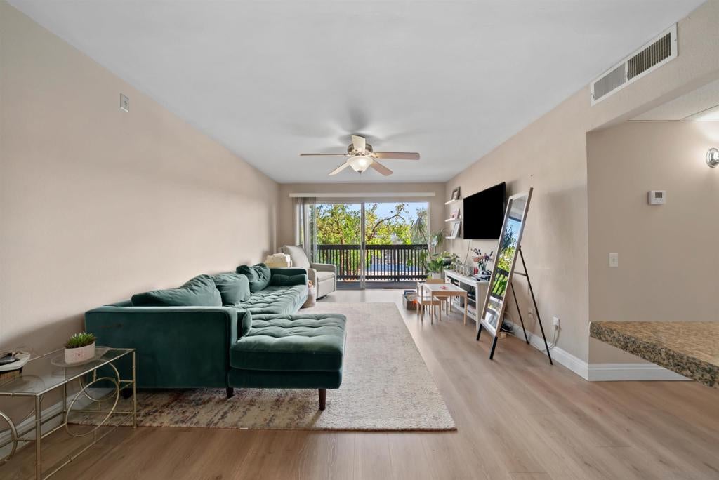 6314 Friars RD