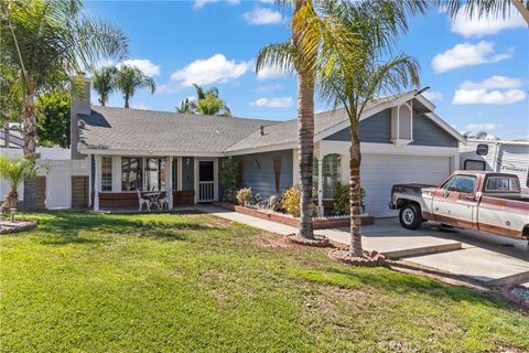 Photo of 27929 Dexter Drive, Saugus, CA 91350 (MLS # SR25215256)