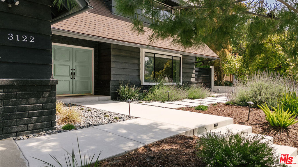 Properties 2 3122 Arrowhead Drive