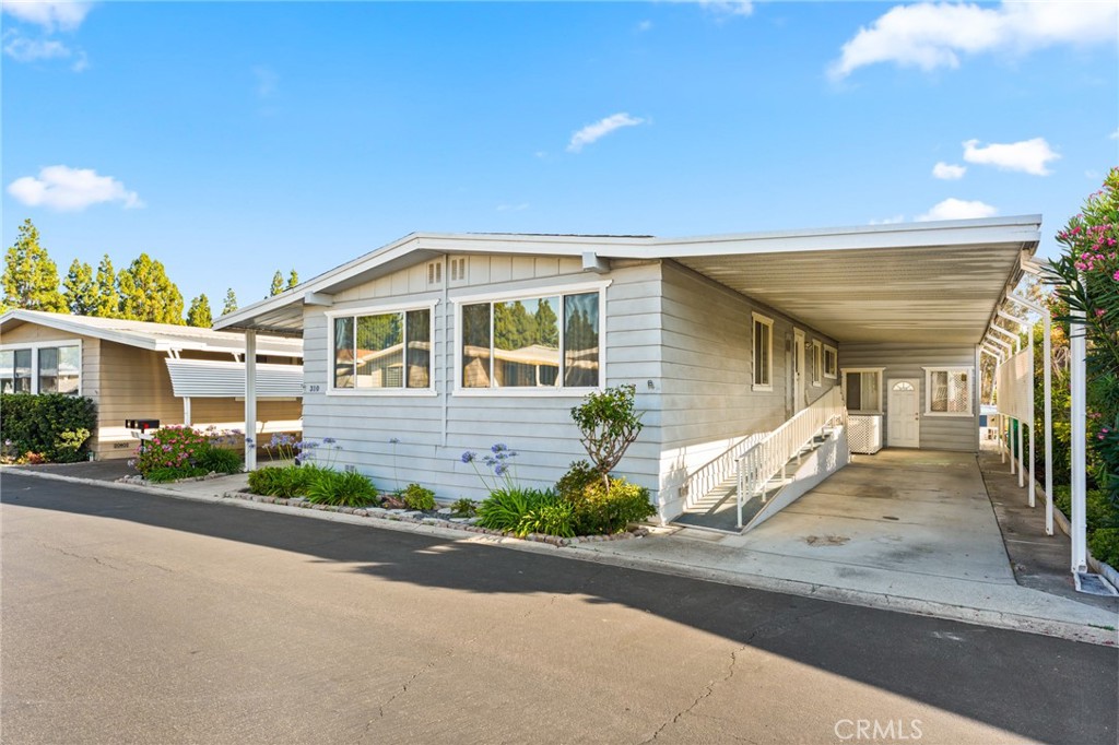 24001 Muirlands 310