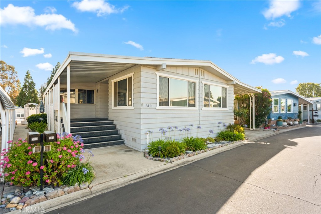 24001 Muirlands 310