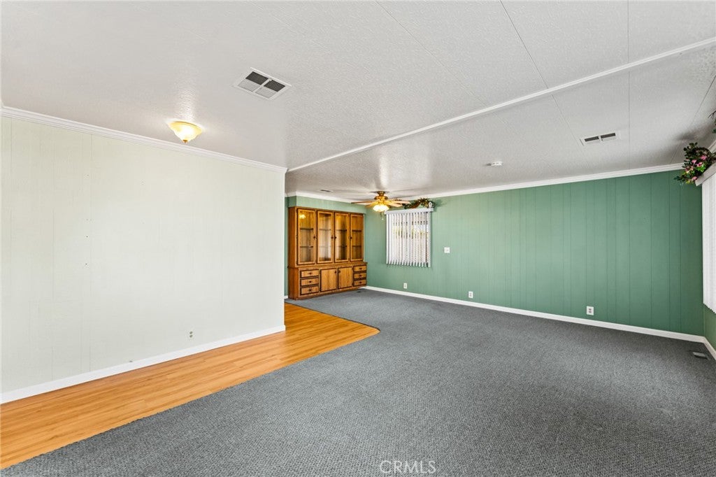 24001 Muirlands 310