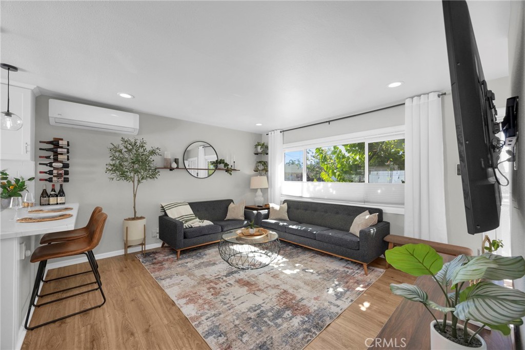 2701 E 17th Street E