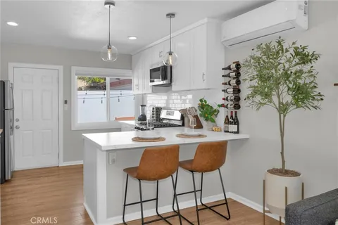 2701 E 17th Street E, Long Beach, CA 90804 - MLS#: PW25262662