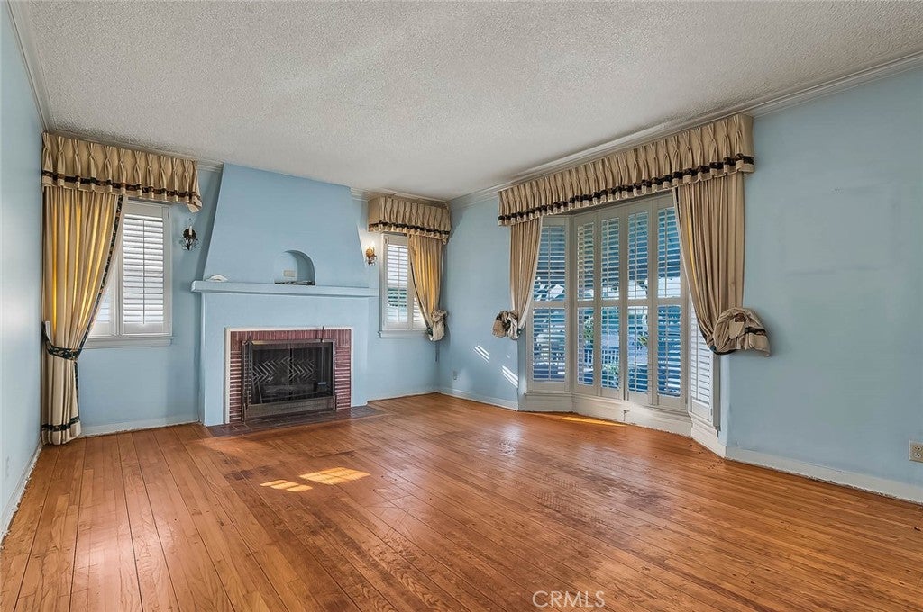 1438 W 94th Street