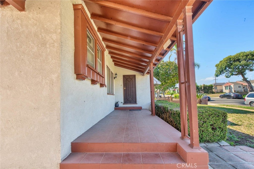 1438 W 94th Street