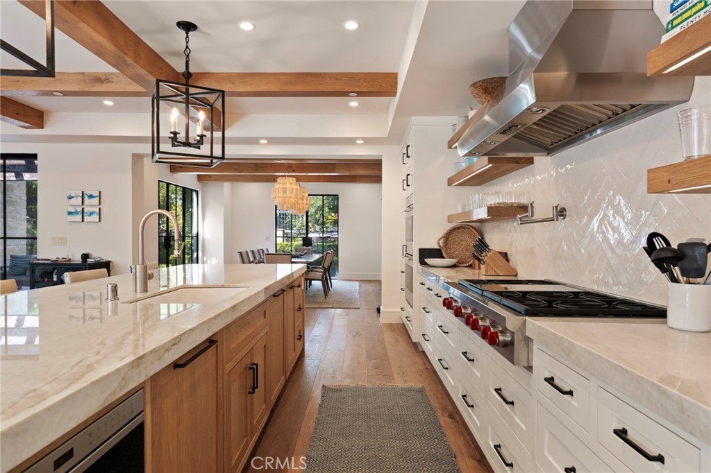 226 Poinsettia Avenue, Corona Del Mar, CA 92625 — MLS #NP26218587 — photo 20 of 75