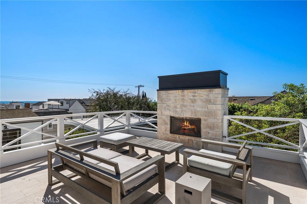 226 Poinsettia Avenue, Corona Del Mar, CA 92625 — MLS #NP26218587 — photo 53 of 75