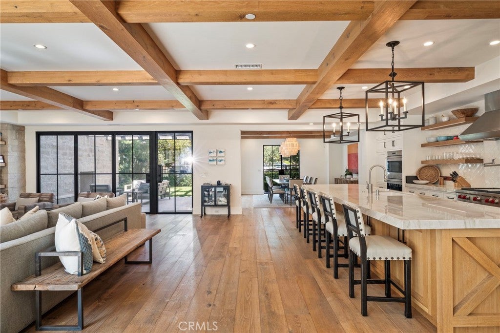226 Poinsettia Avenue, Corona Del Mar, CA 92625 — MLS #NP26218587 — photo 19 of 75