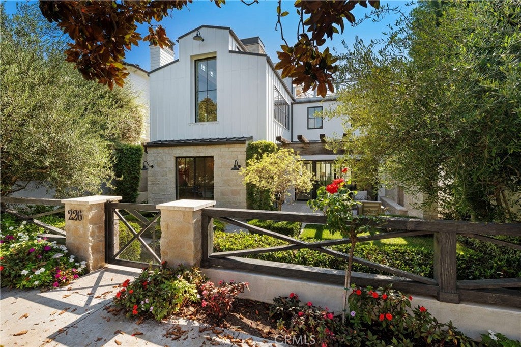 226 Poinsettia Avenue