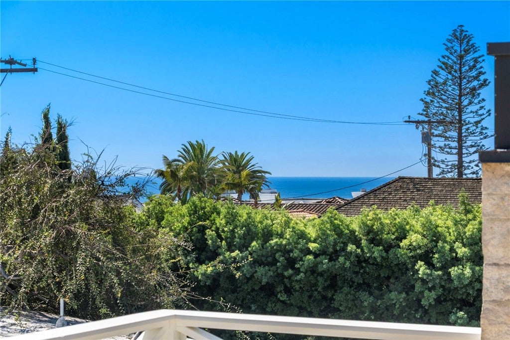 226 Poinsettia Avenue, Corona Del Mar, CA 92625 — MLS #NP26218587 — photo 56 of 75